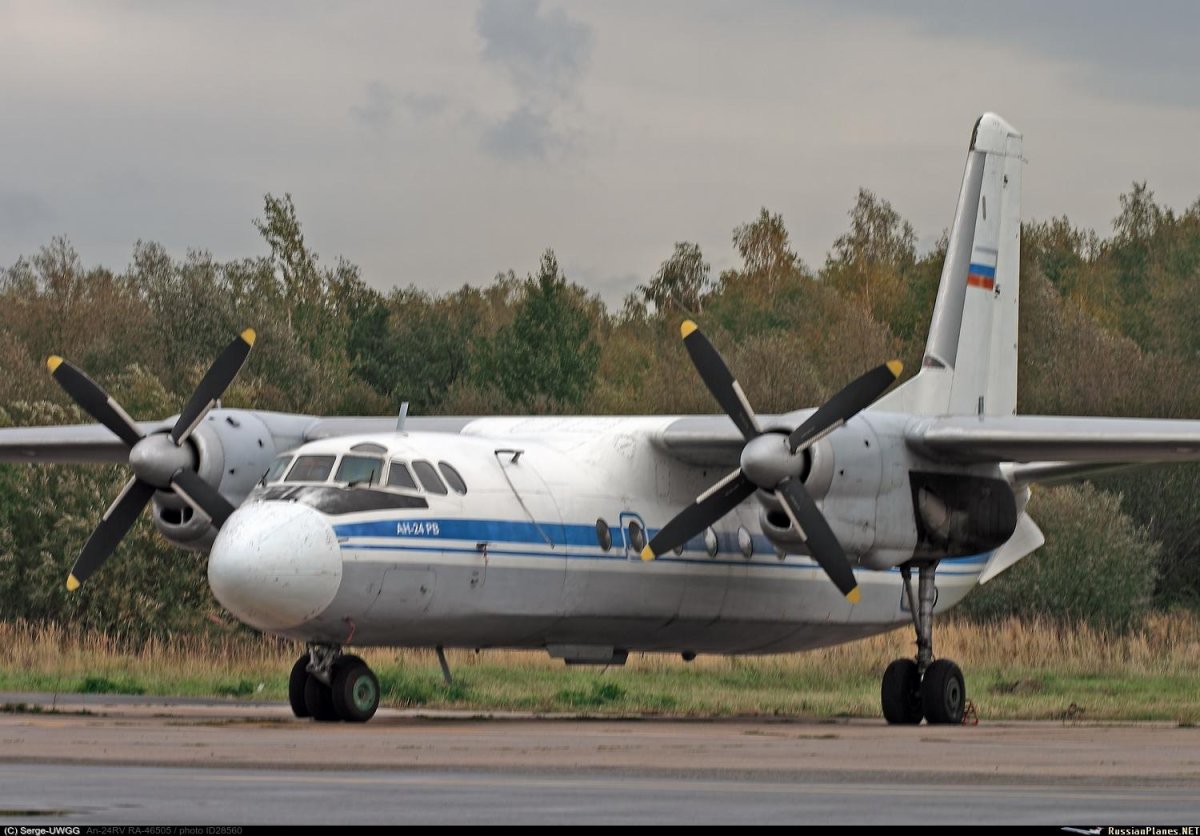 Турбовинтовой самолет АН-24