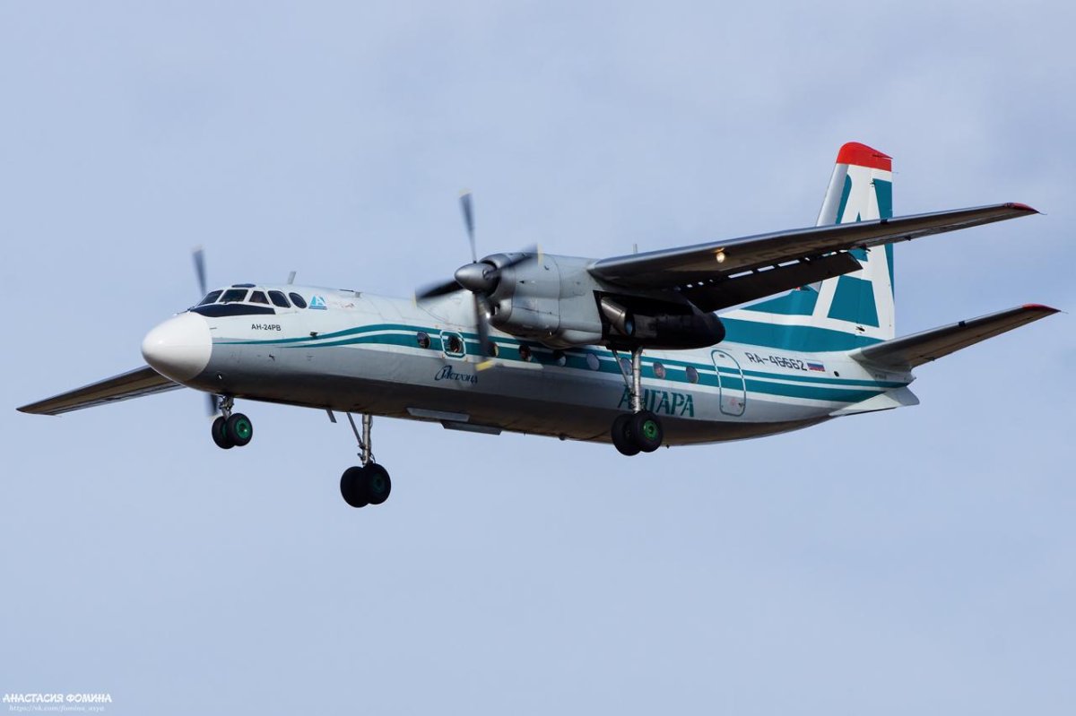 АН 24 авиакомпания Ангара