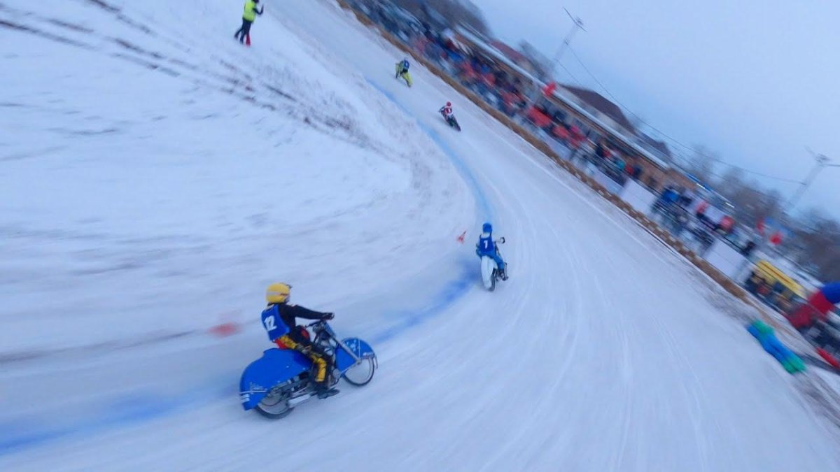 Мотогонки на льду