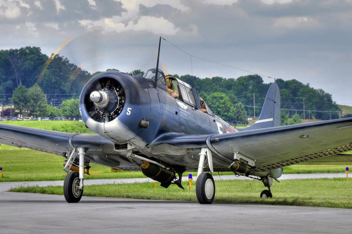 Самолет SBD 5 Dauntless