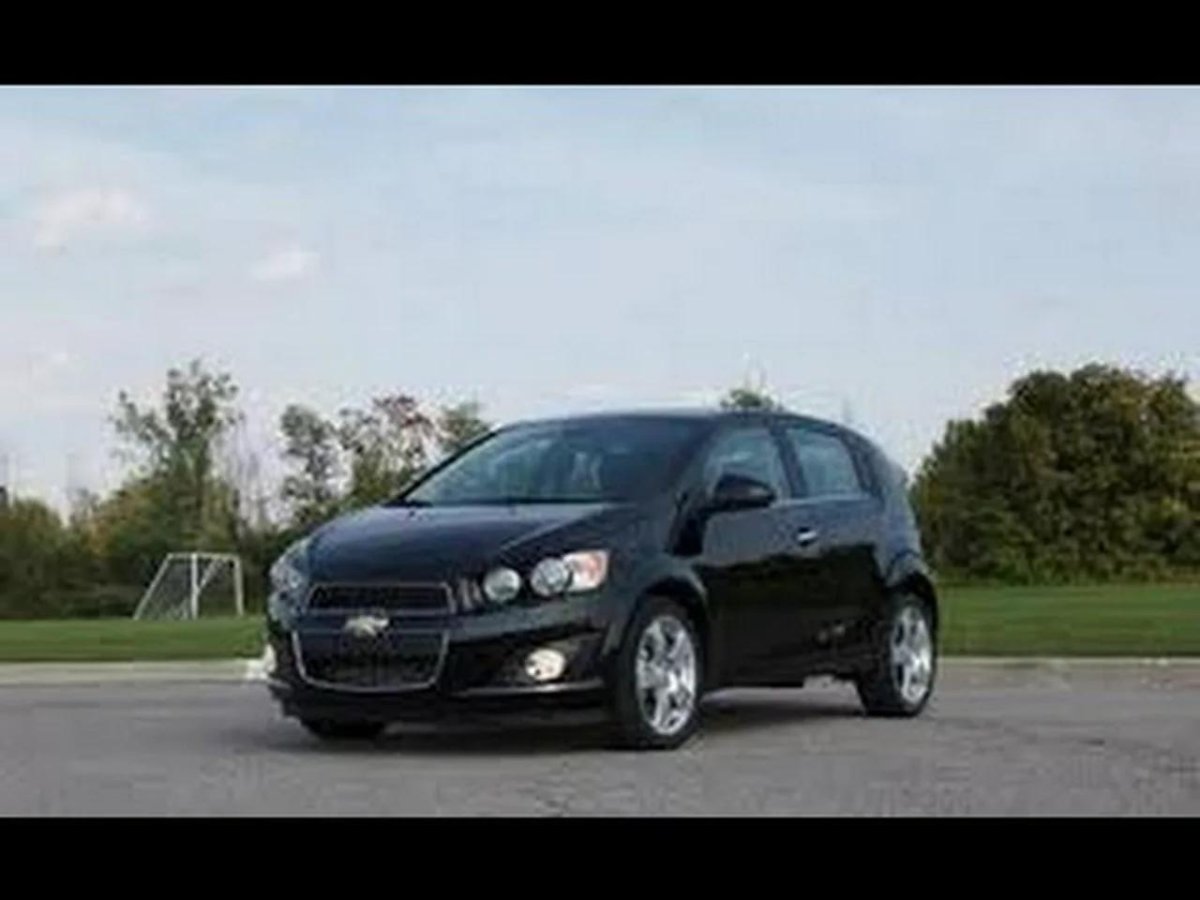 Шевроле Авео хэтчбек 2012