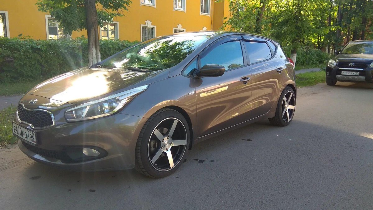 Kia Ceed JD на 17 дисках