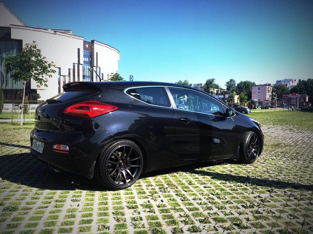 Kia Ceed JD на 17 дисках