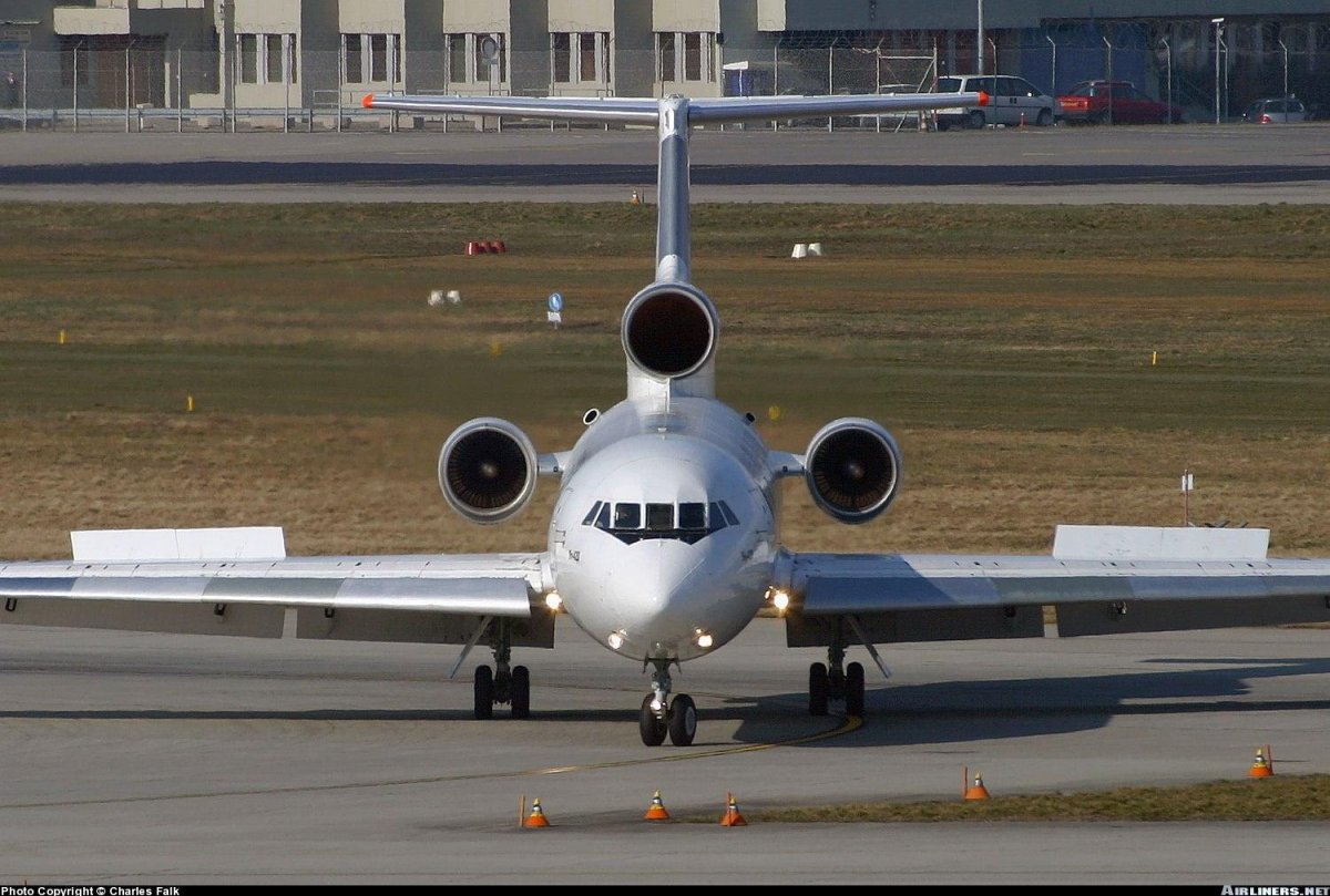 Самолёт як-42