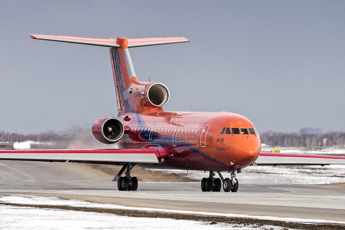 Як 42 КРАСАВИА