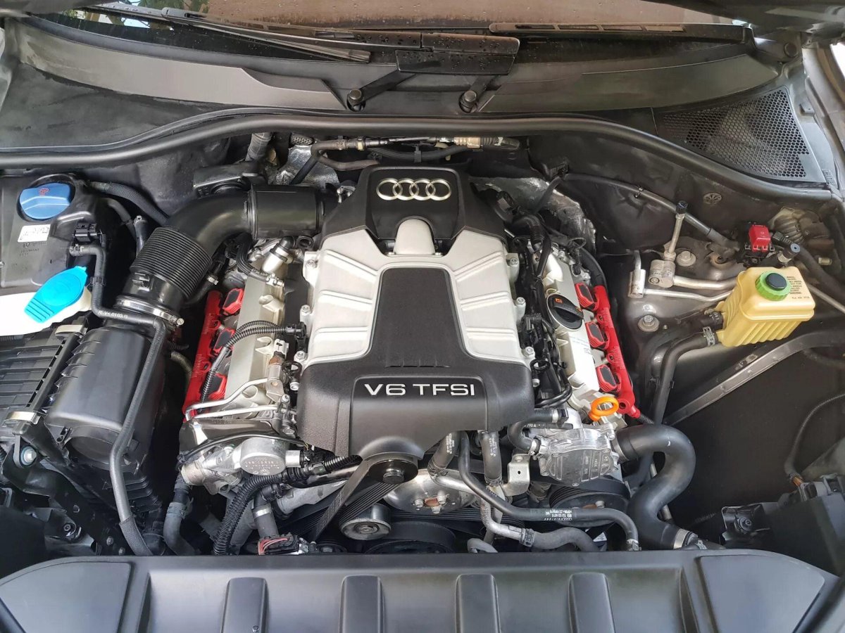 Ауди q5 моторный отсек