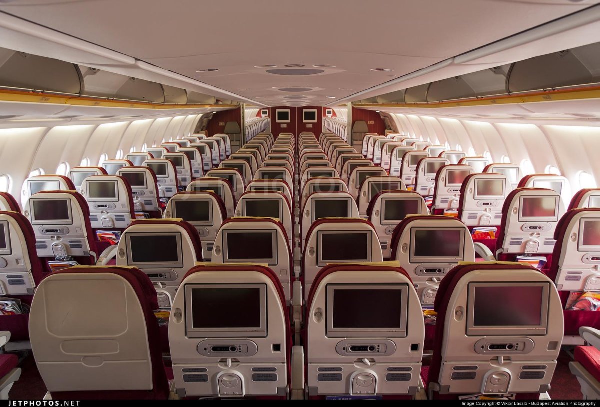 Airbus a330-343 салон