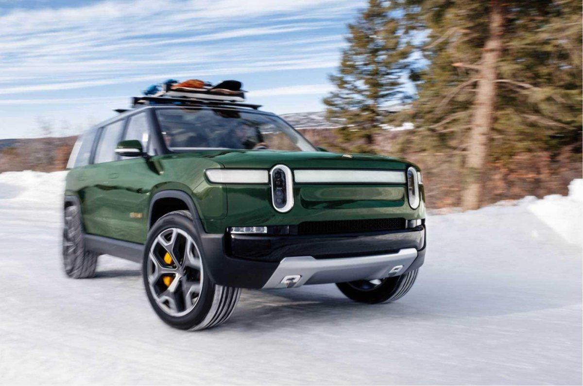 Rivian r1s внедорожник