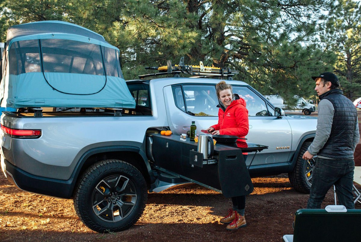 Электрический Rivian r1t