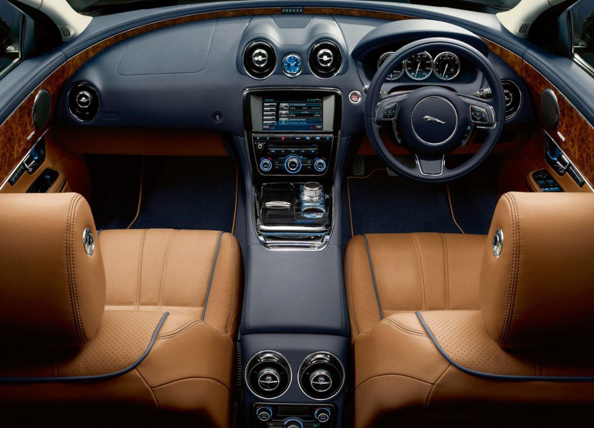 Jaguar XJ 2010 Interior