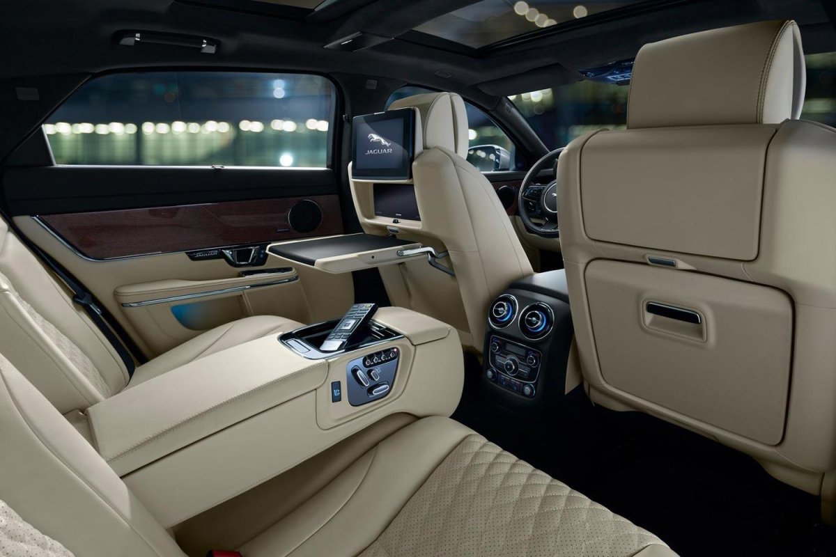 Jaguar XJ 2021 салон