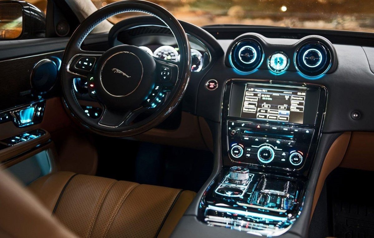 Ягуар XJ 2016 салон