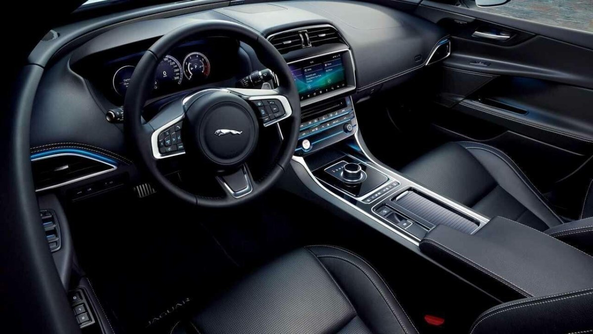Jaguar xe 2018 салон