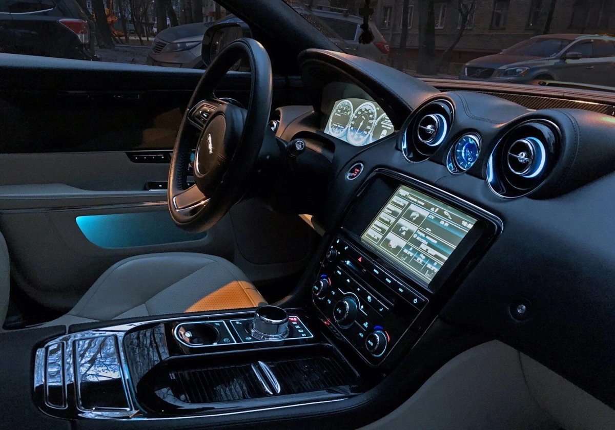 Jaguar XJ 2020 салон