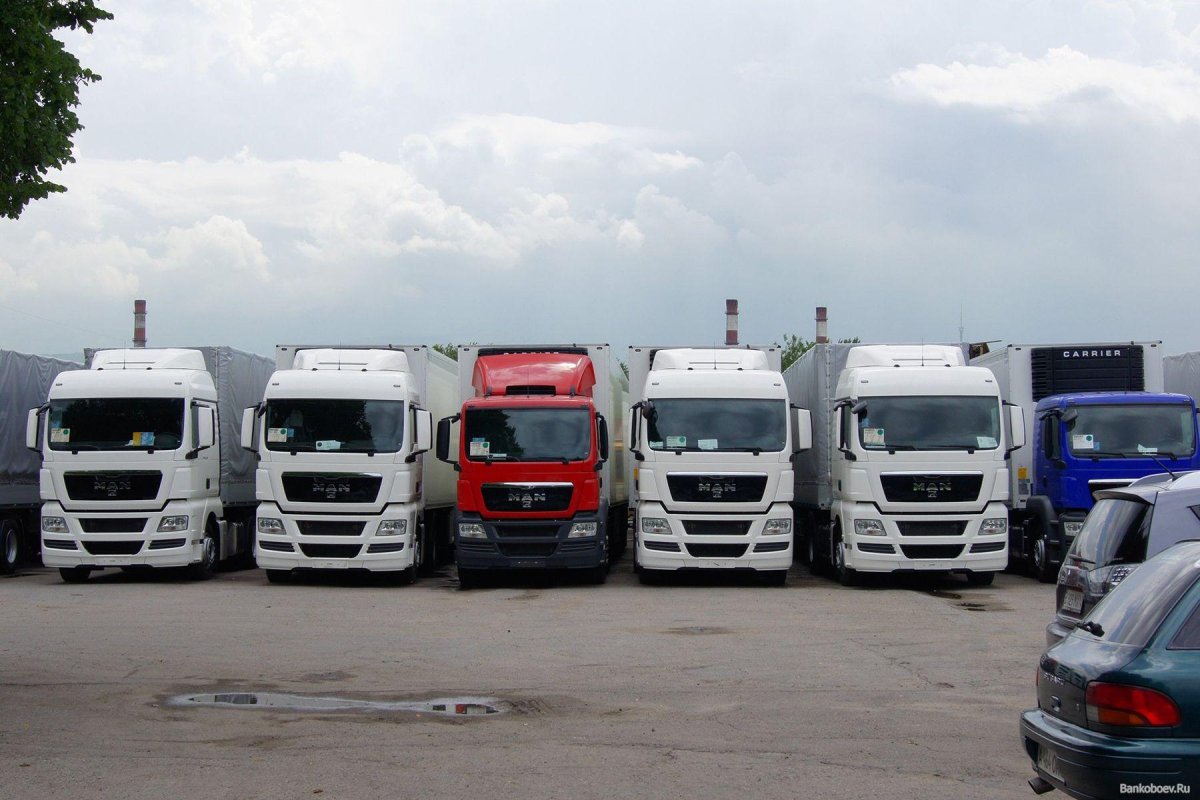 Автопарк грузовых автомобилей