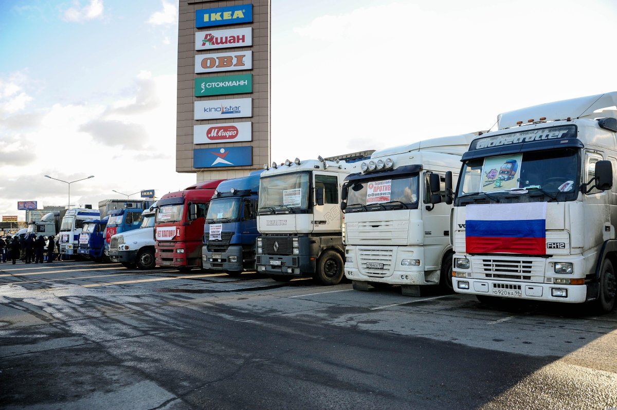 Стоянка грузовых автомобилей