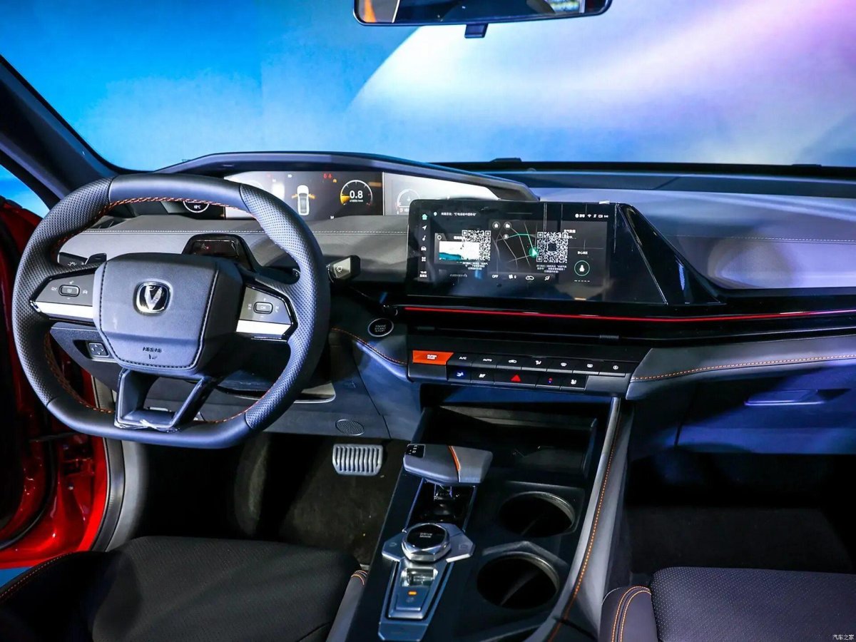 Changan Uni-v седан