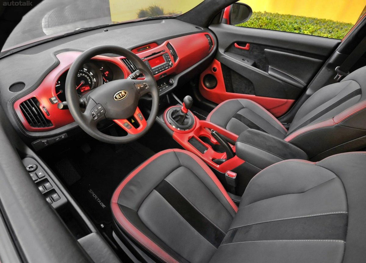 Киа соул красный салон