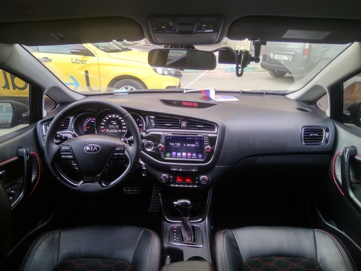 Kia Ceed 2 салон