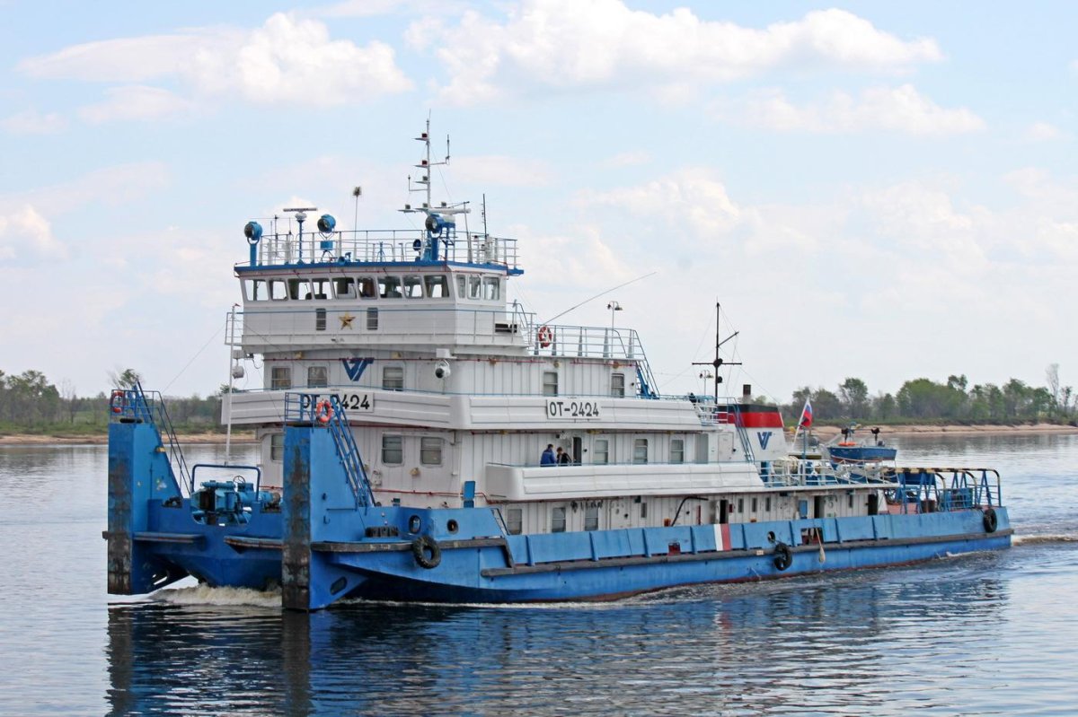 Речные буксиры и толкачи