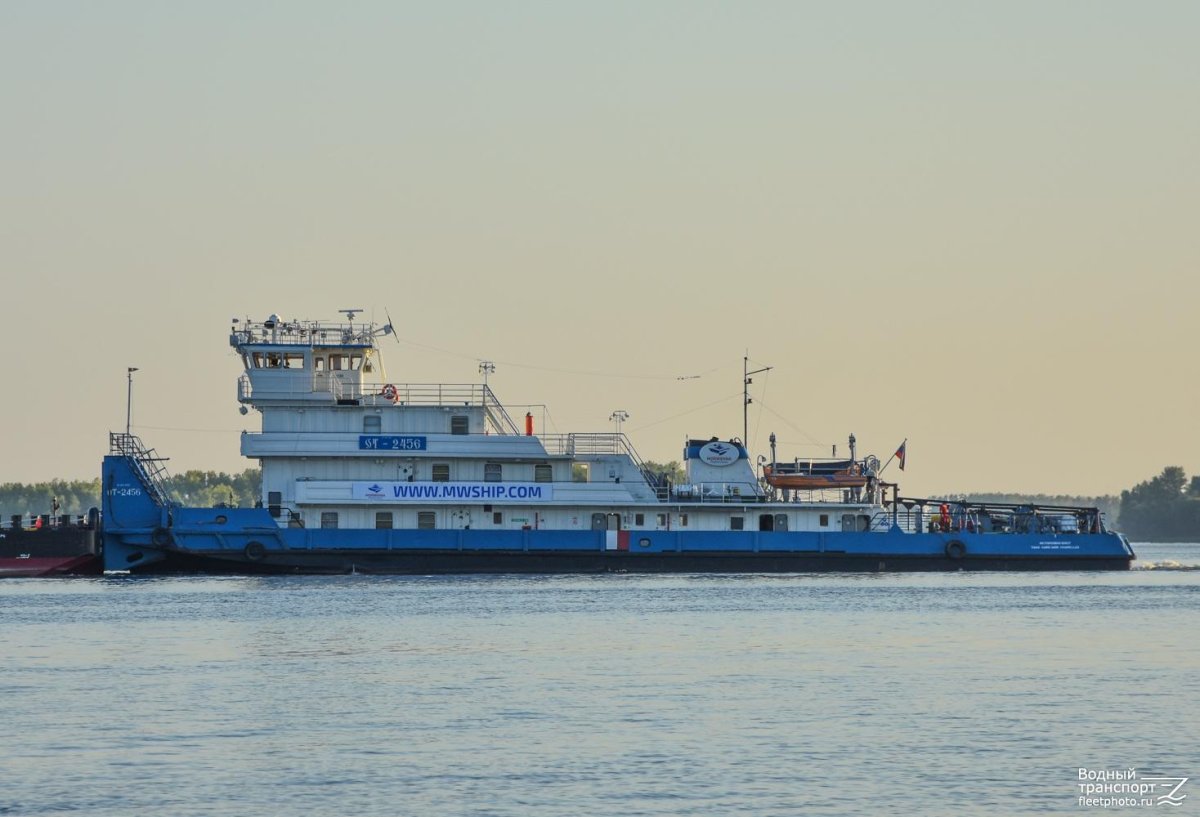 Буксир толкач от 2456