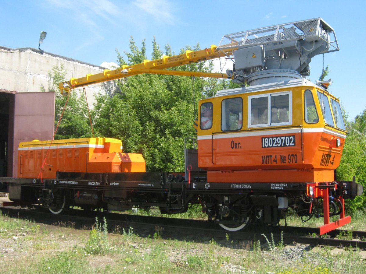 Дрезина МПТ-4