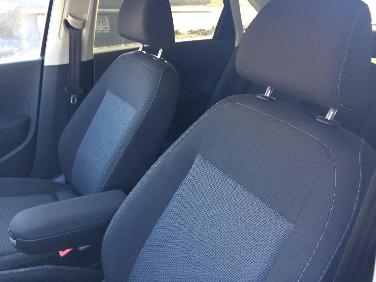 Чехлы Фольксваген поло 2017