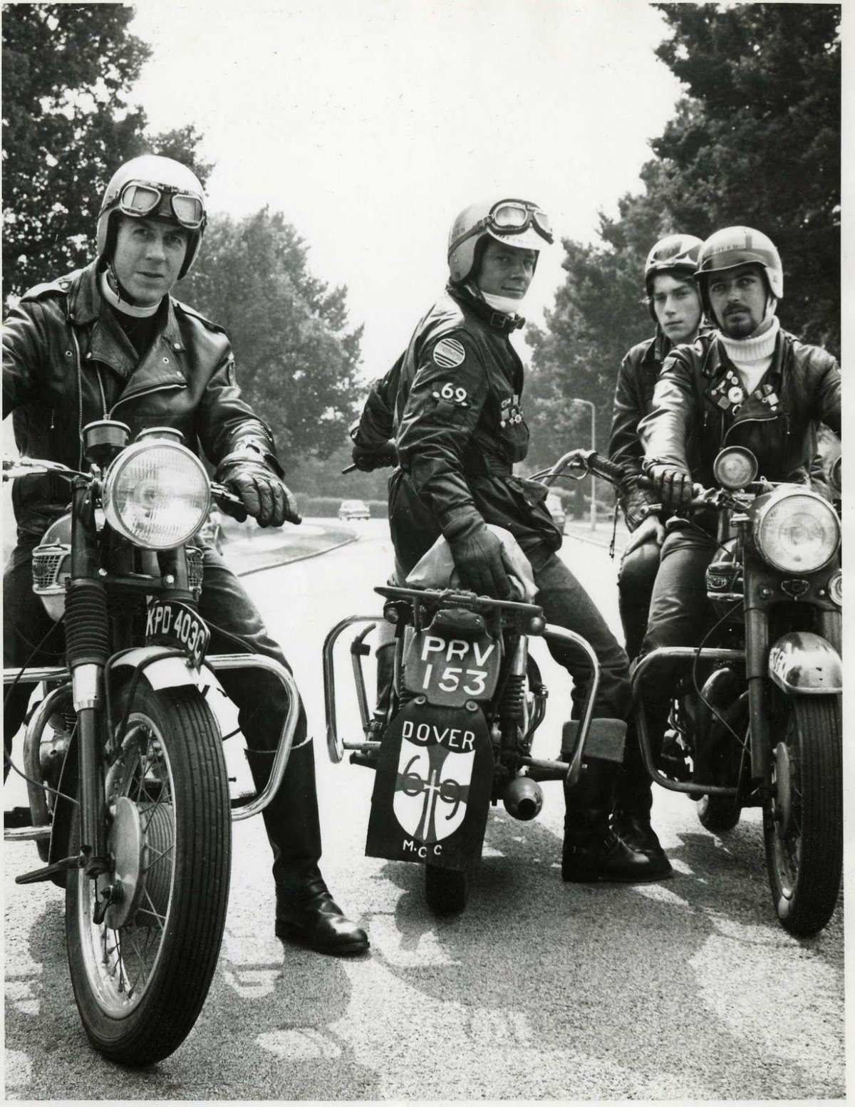 Советский мотоциклист