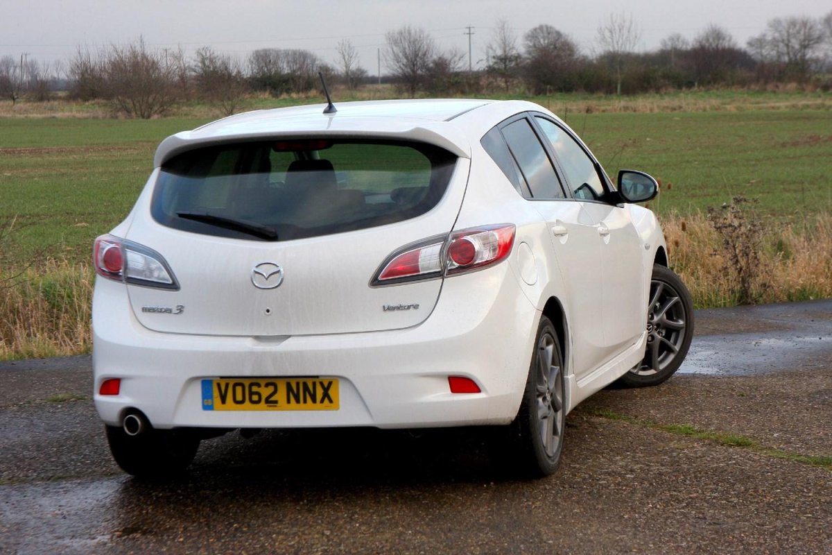 Mazda 3 2009 хэтчбек