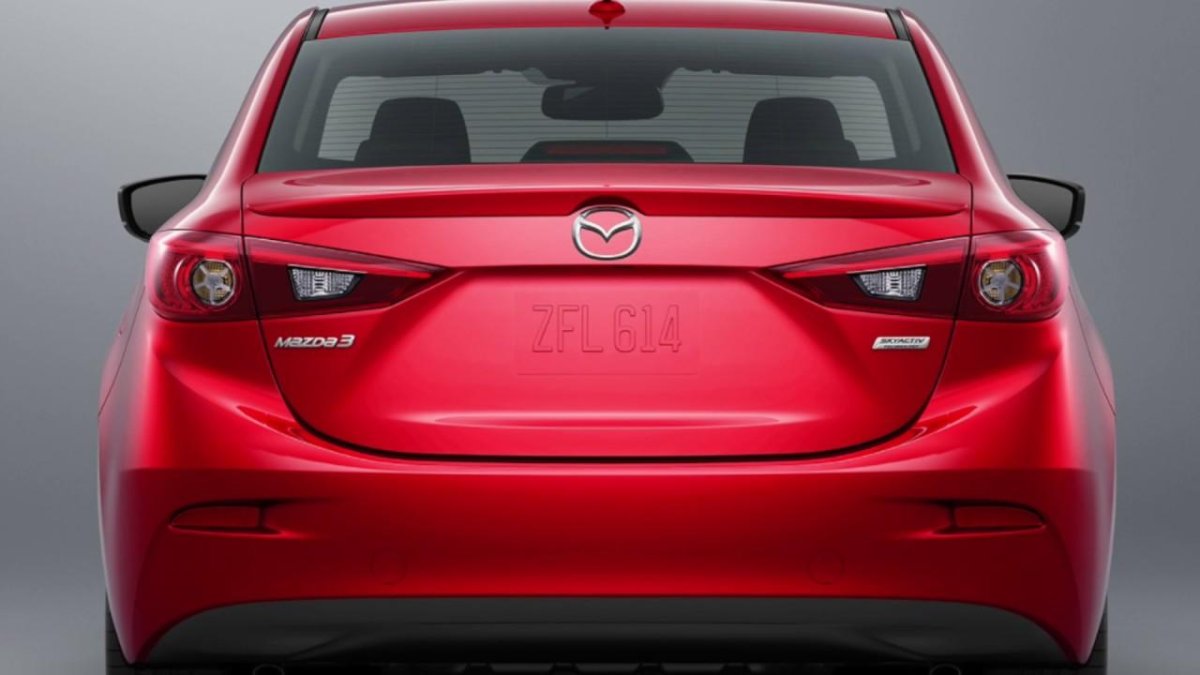 Mazda Axela 2017 седан