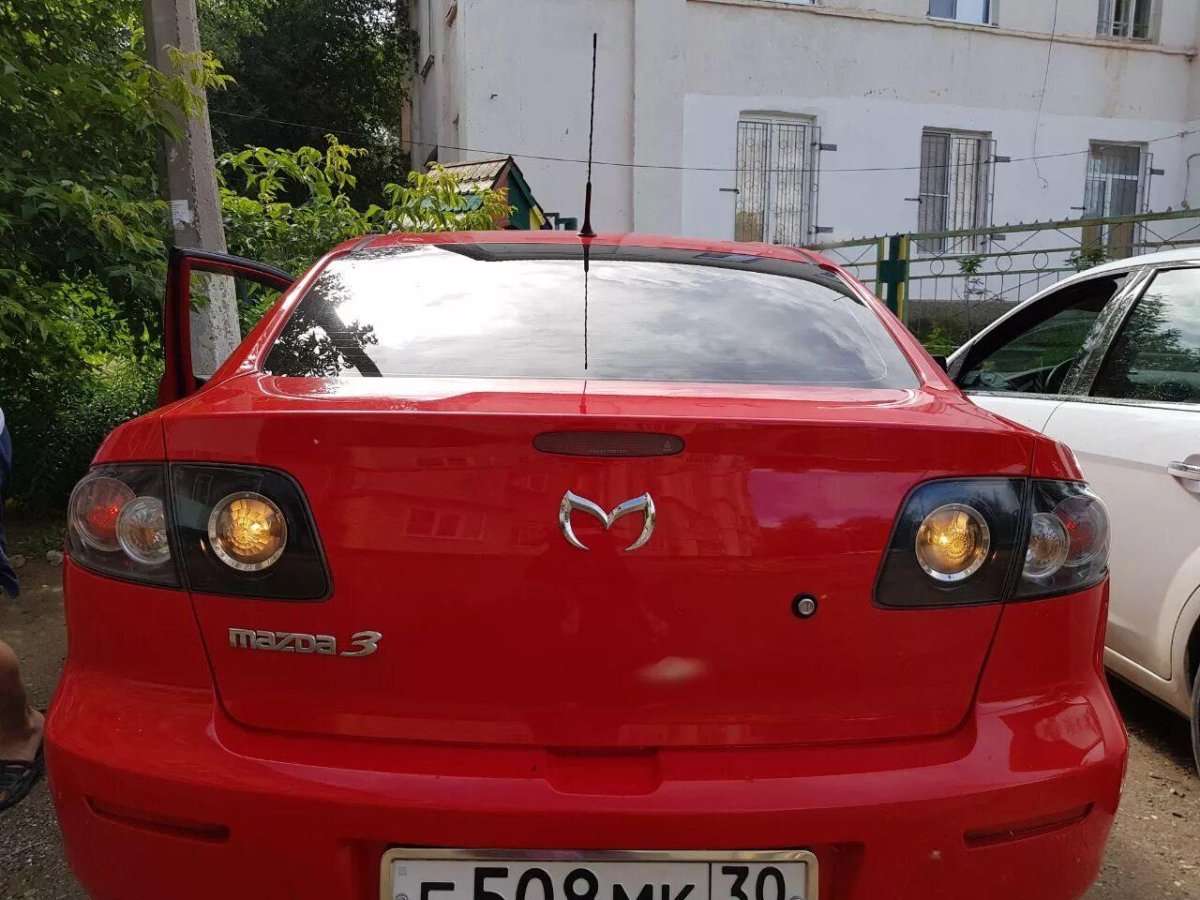 Mazda 3 2008 хэтчбек сзади