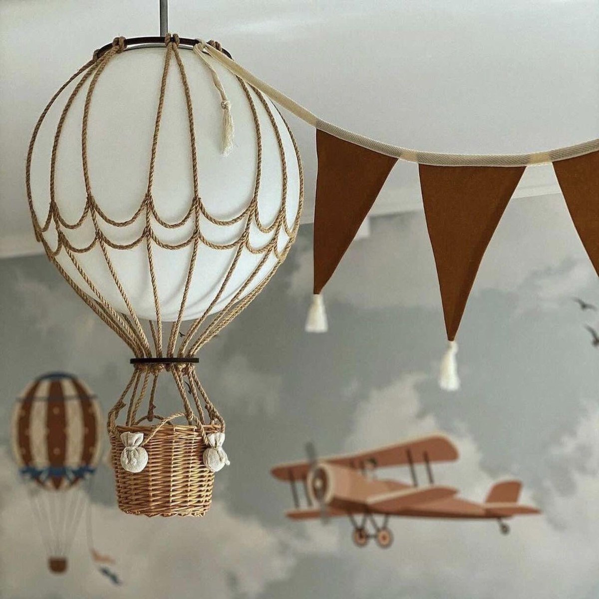 Люстра монгольфьер