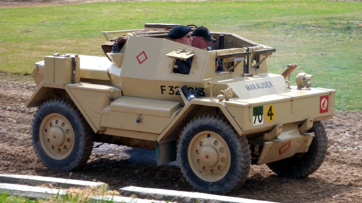 Даймлер Динго бронеавтомобиль