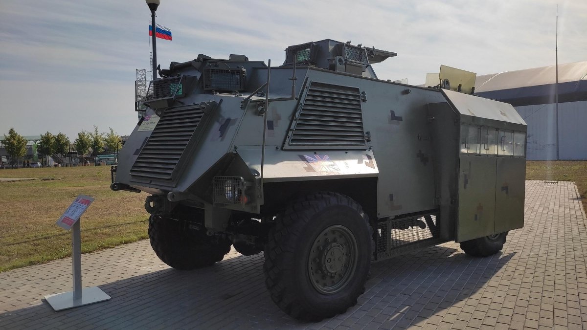 БТР at105 «Саксон»