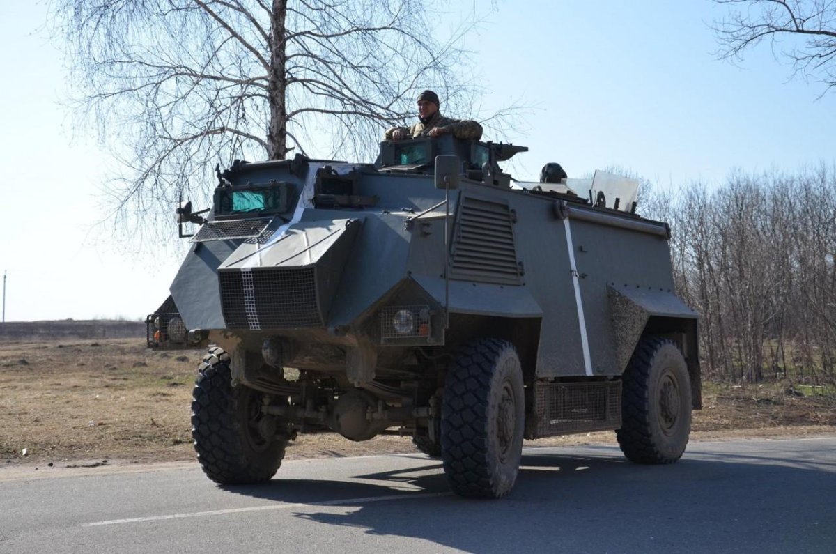 Бронеавтомобиль at-105 "Saxon"