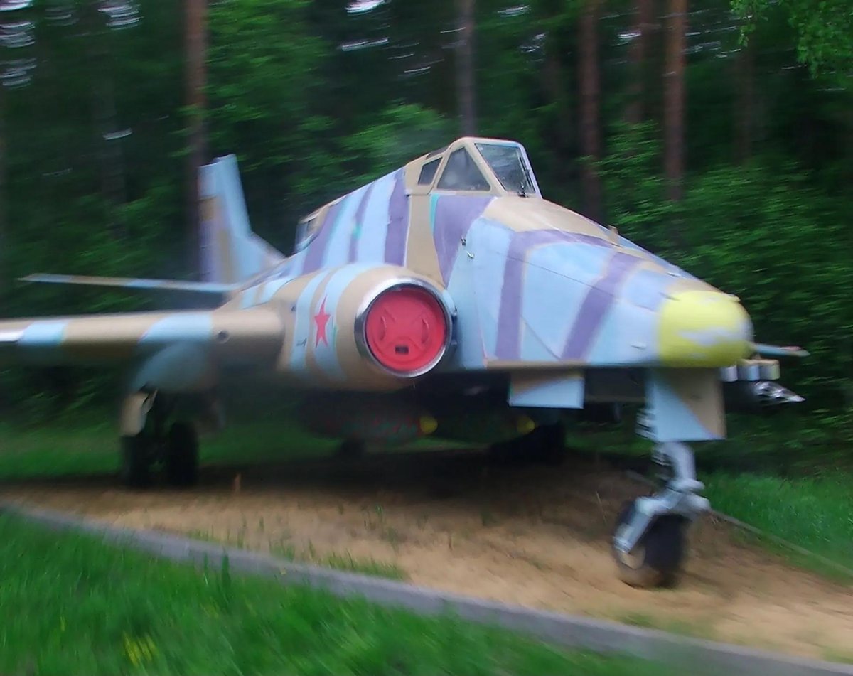 Реактивный Штурмовик ил-102