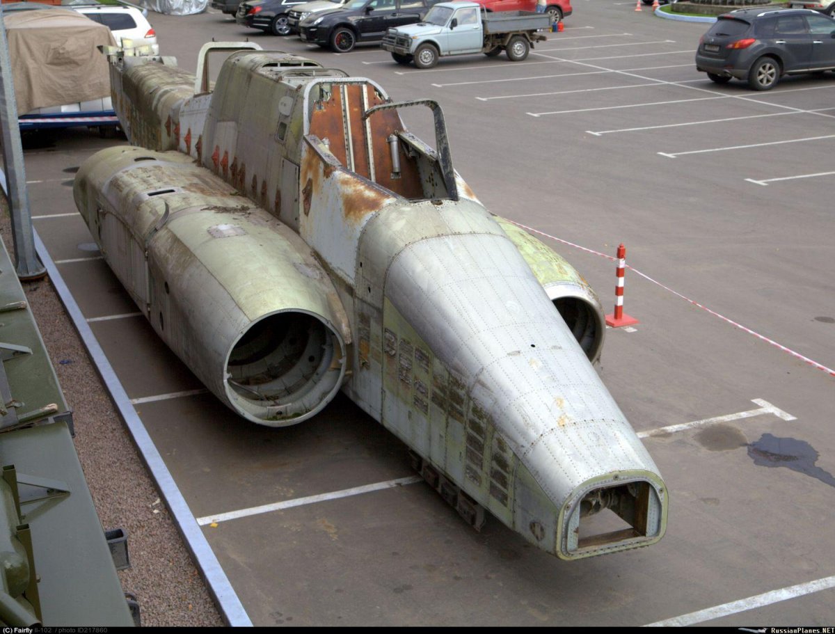 Экспериментальный Штурмовик ил-102