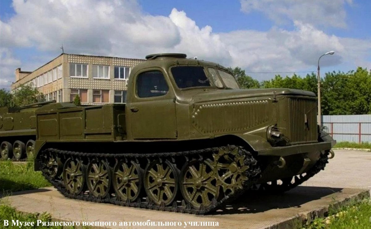 Атл артиллерийский тягач