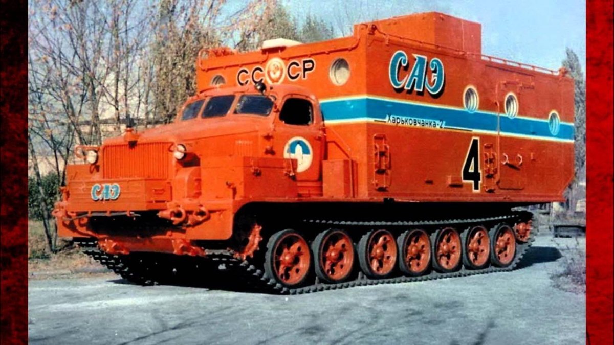 Гусеничный тягач харьковчанка-2