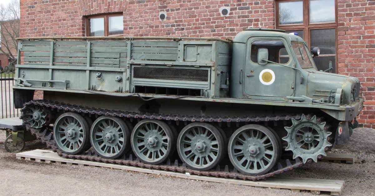 АТС-712 артиллерийский тягач