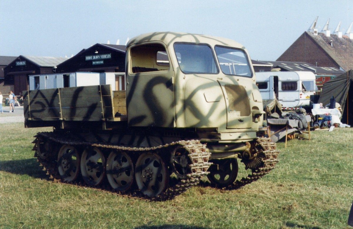 Гусеничный тягач rso