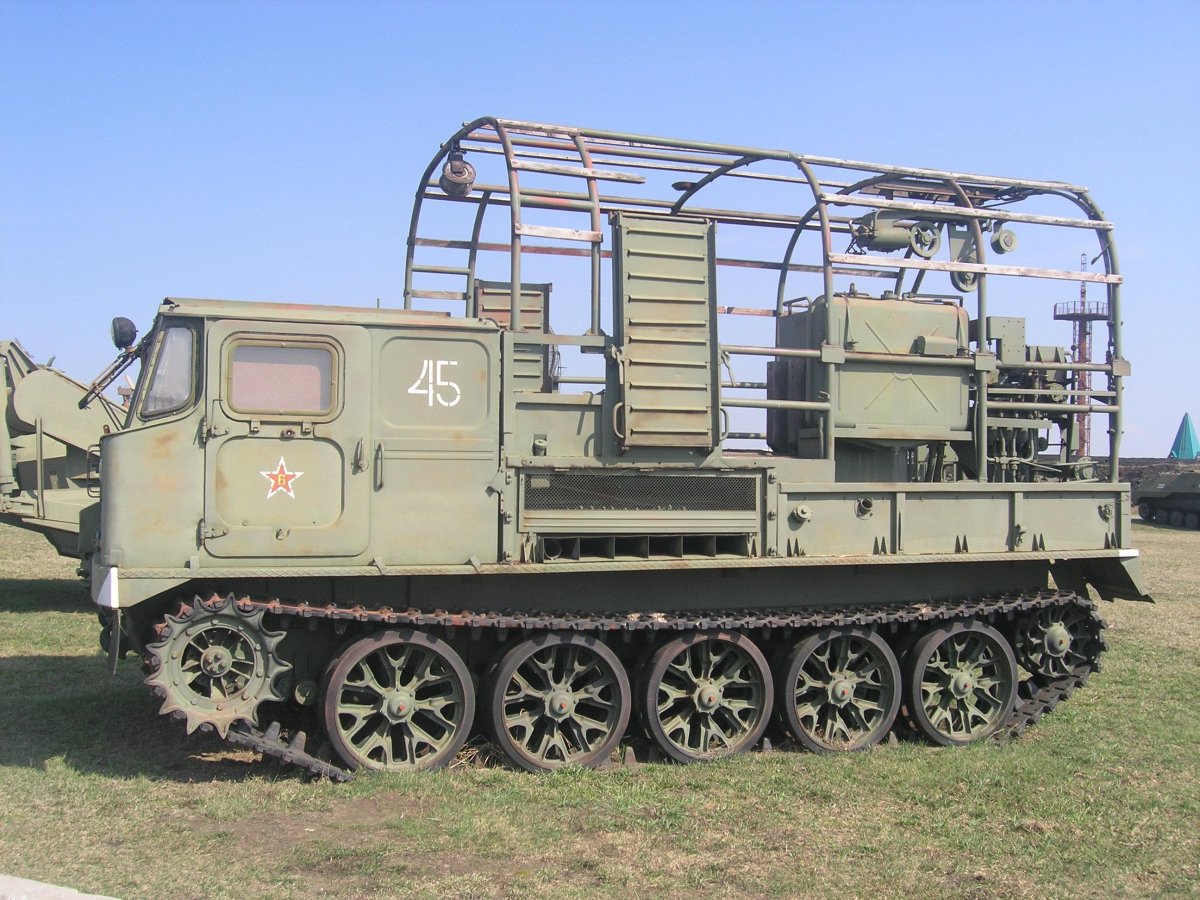 Гусеничный тягач АТС-59г