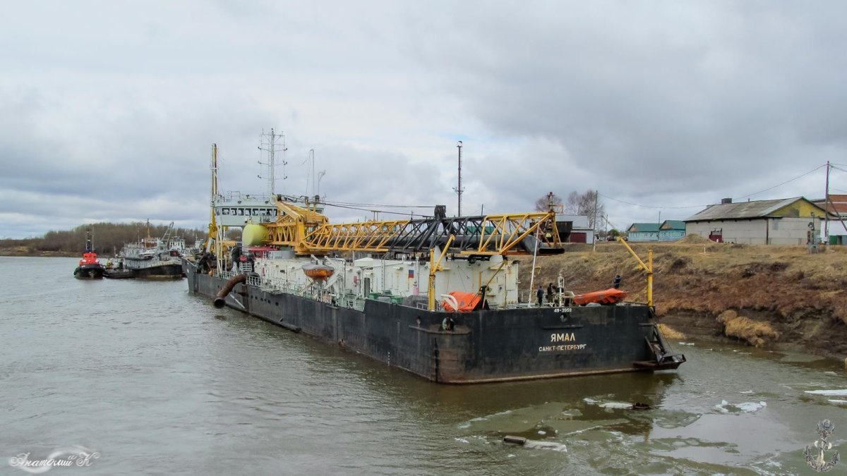 Землесос Ямал п-2104