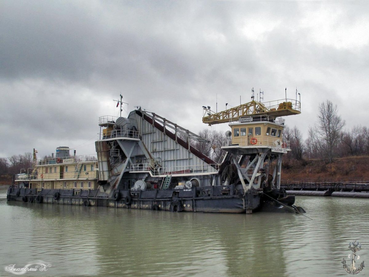 Иртышский 504 земснаряд