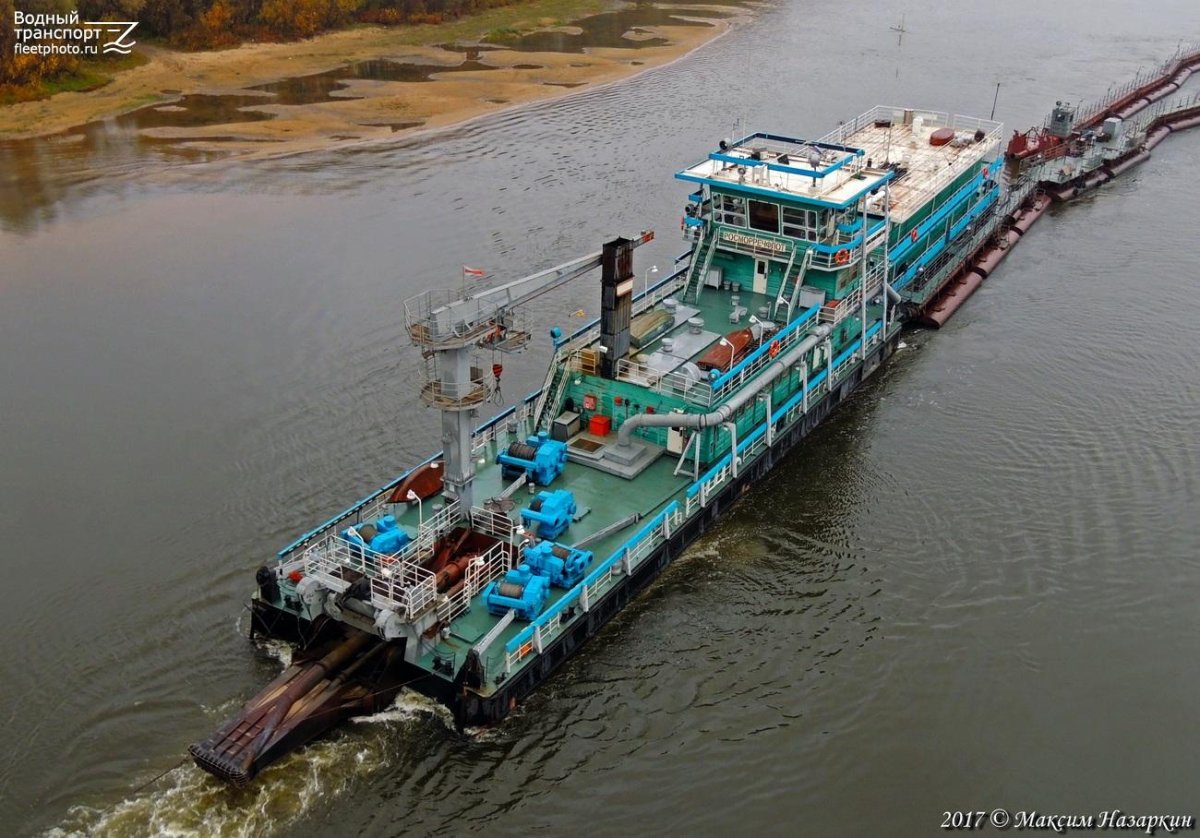 Земснаряд Иртышский 1020