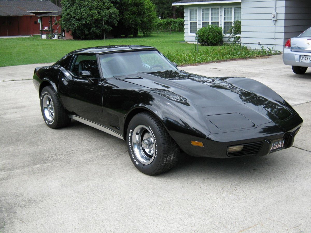 1977 Chevrolet Corvette Stingray.