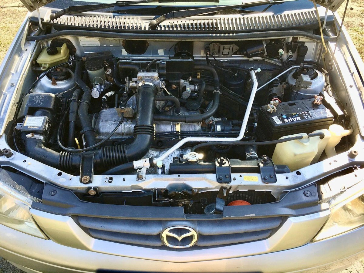 Мазда Демио 2000 под капотом