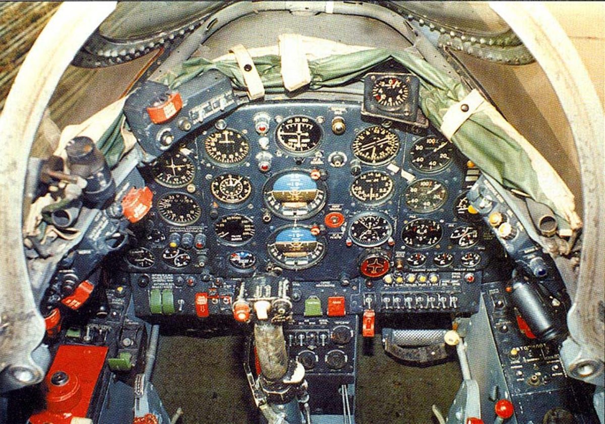 Як-28 кабина