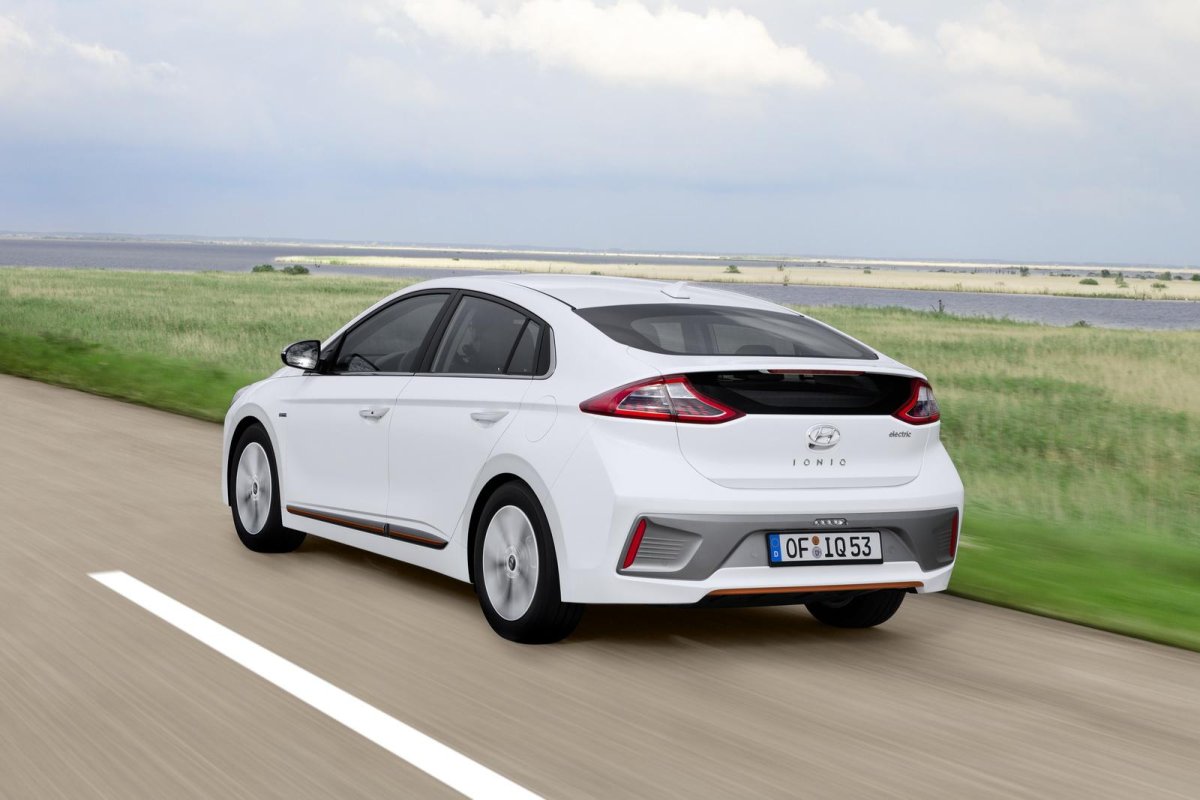 Hyundai Ioniq 2016