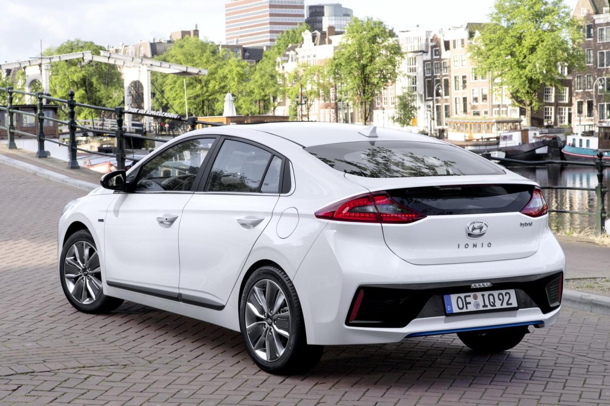 Hyundai Ioniq